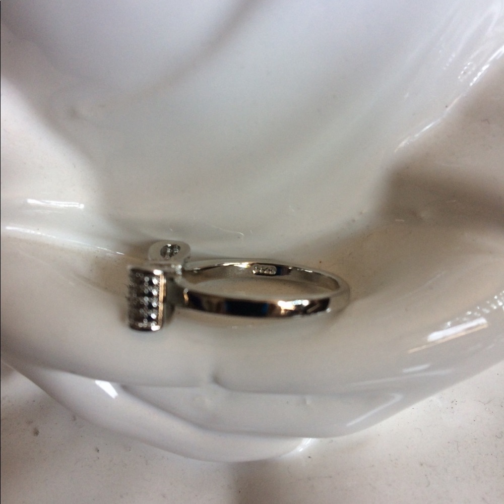 Lady’s ring - Picture 2 of 3